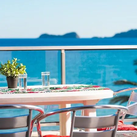 アパート Golden Breeze