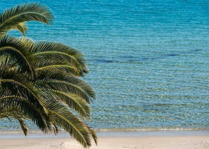 Golden Breeze Apartment *