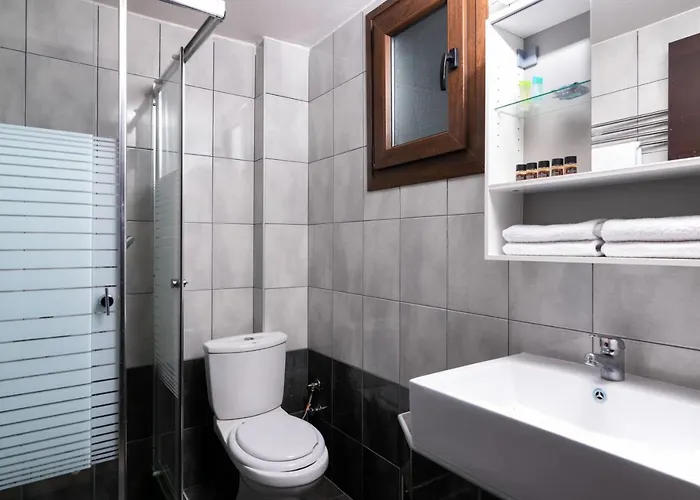 Golden Breeze Apartment *